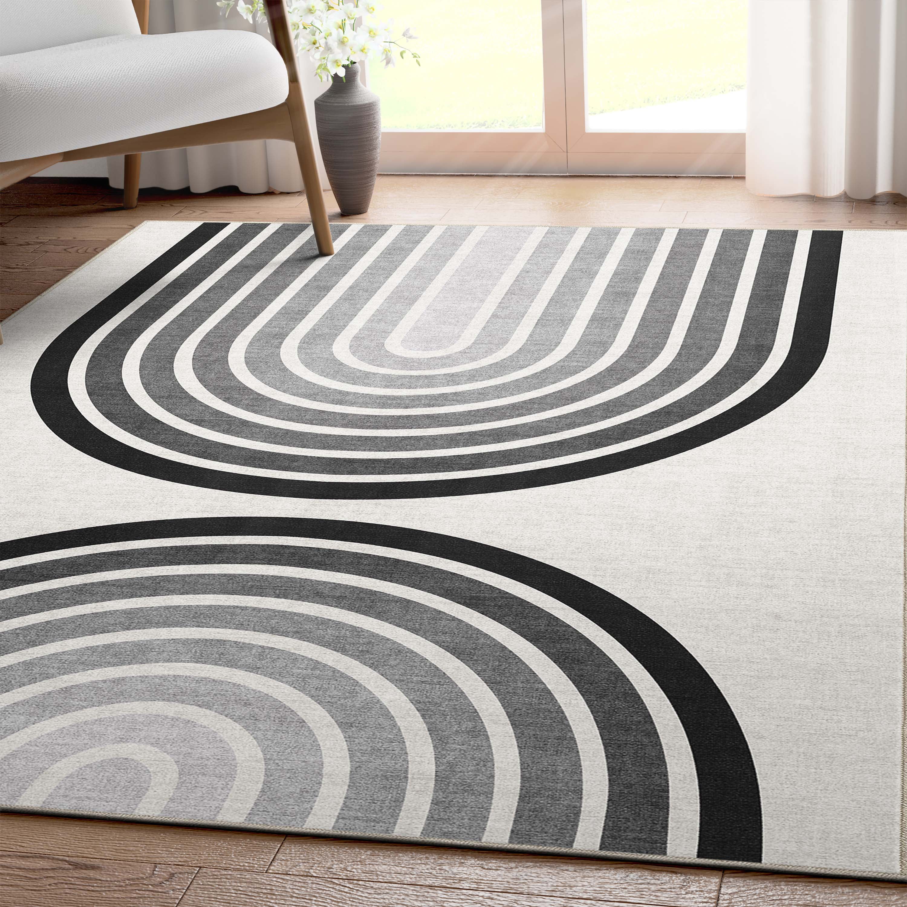 Apollo White and Black Geometric Synthetic 5'3" x 7'3" Area Rug