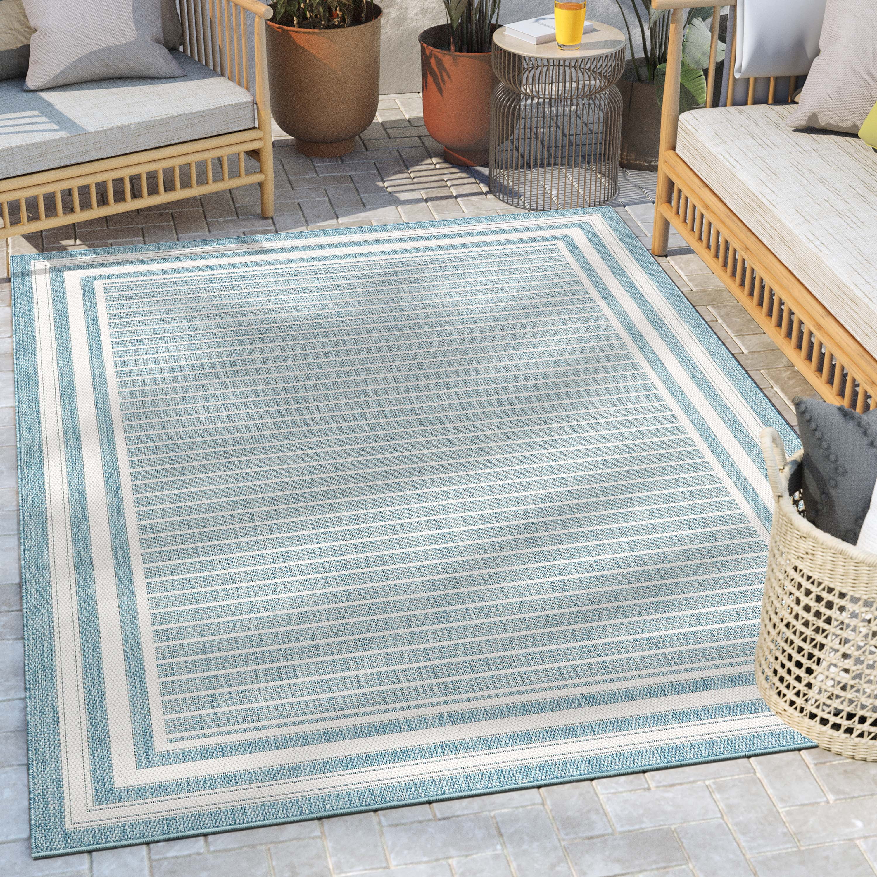 Blue Textured Stripe 5' x 7' Synthetic Flat Woven Rug