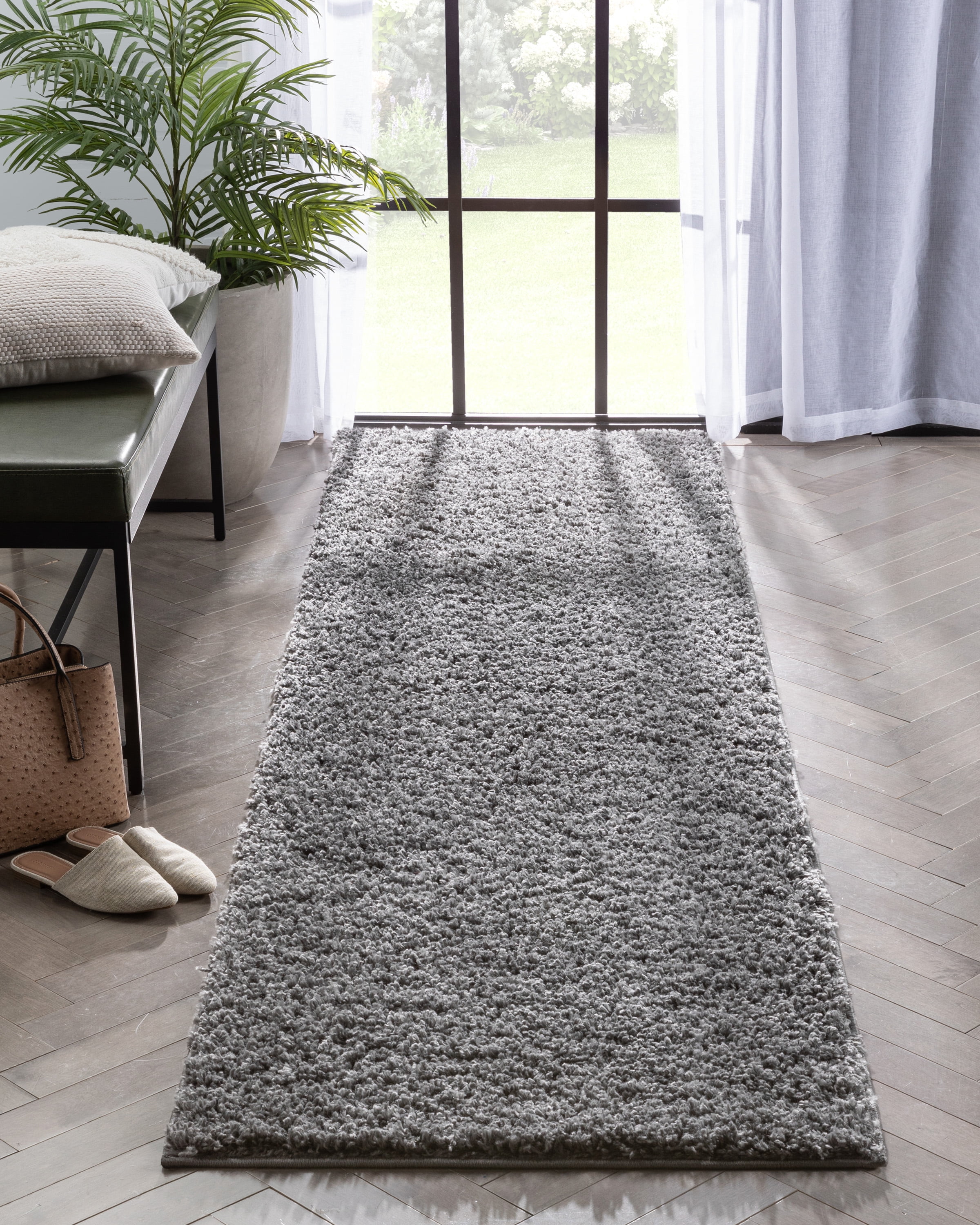 Well Woven Machine Made Runner Rug, 31 in x 114 in