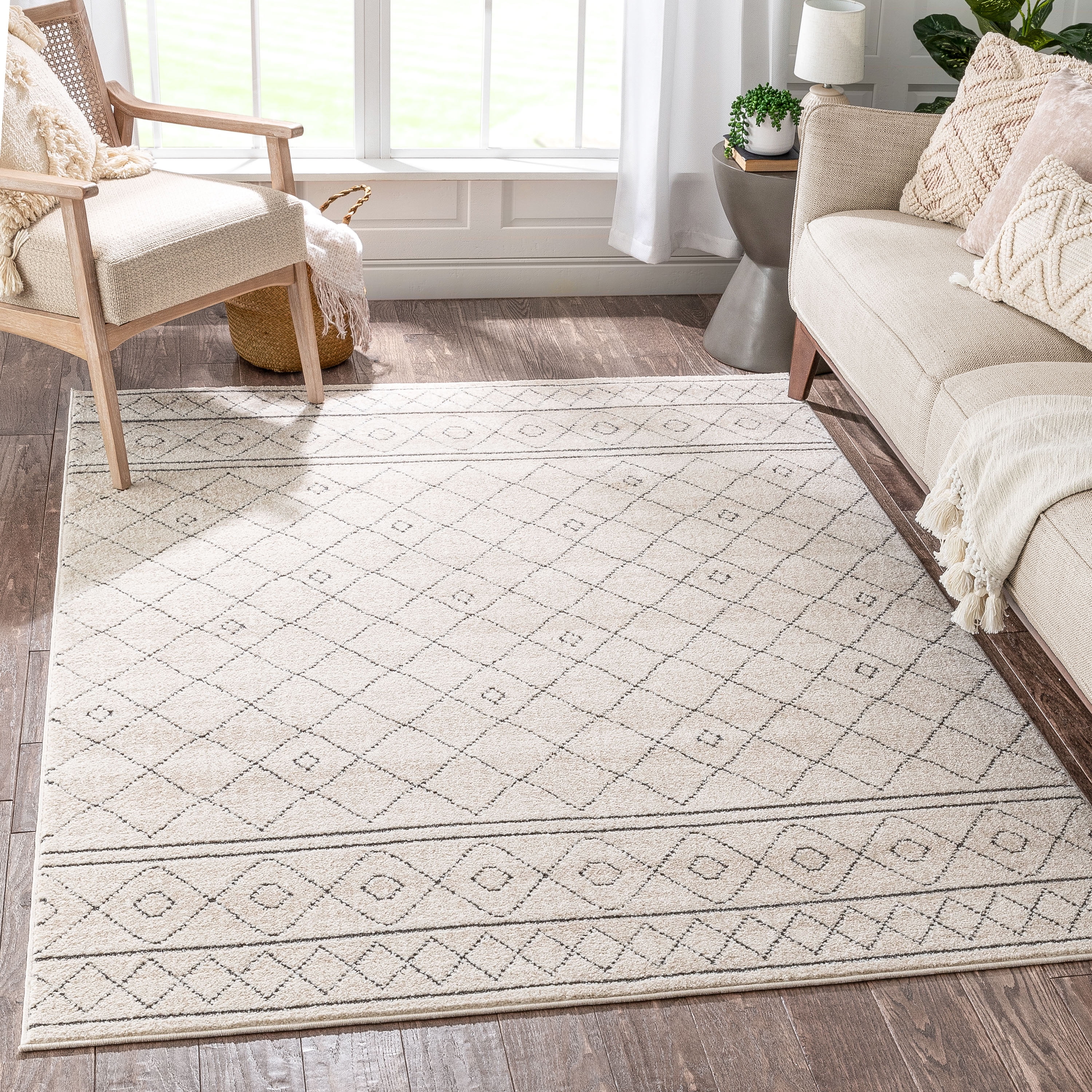 Malaga Ivory Geometric Synthetic 7'10" x 10'6" Easy-Care Area Rug