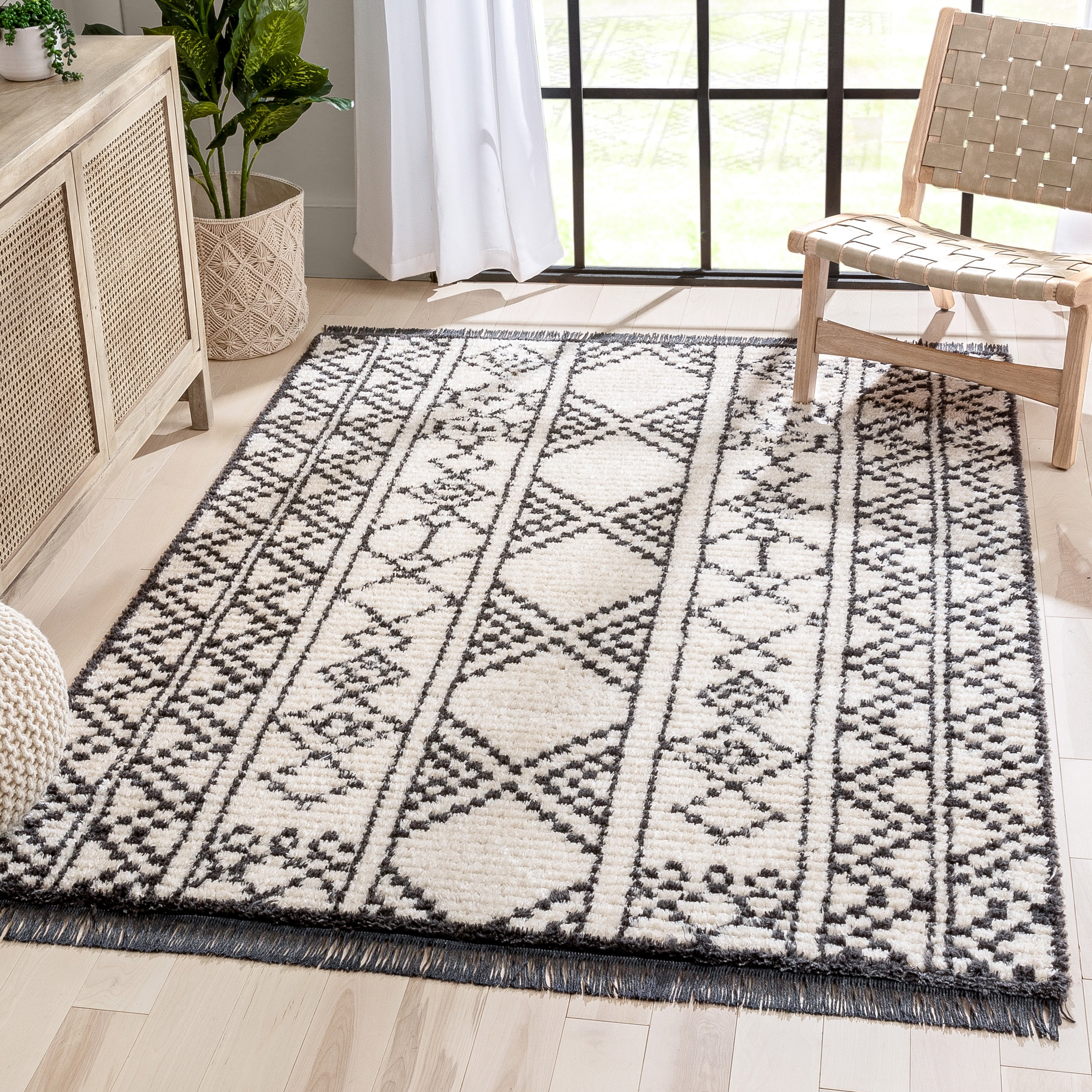 Well Woven Maya Tallulah Tribal Moroccan Diamond Pattern Grey 5'3" x 7'3" Textured Pile Area Rug