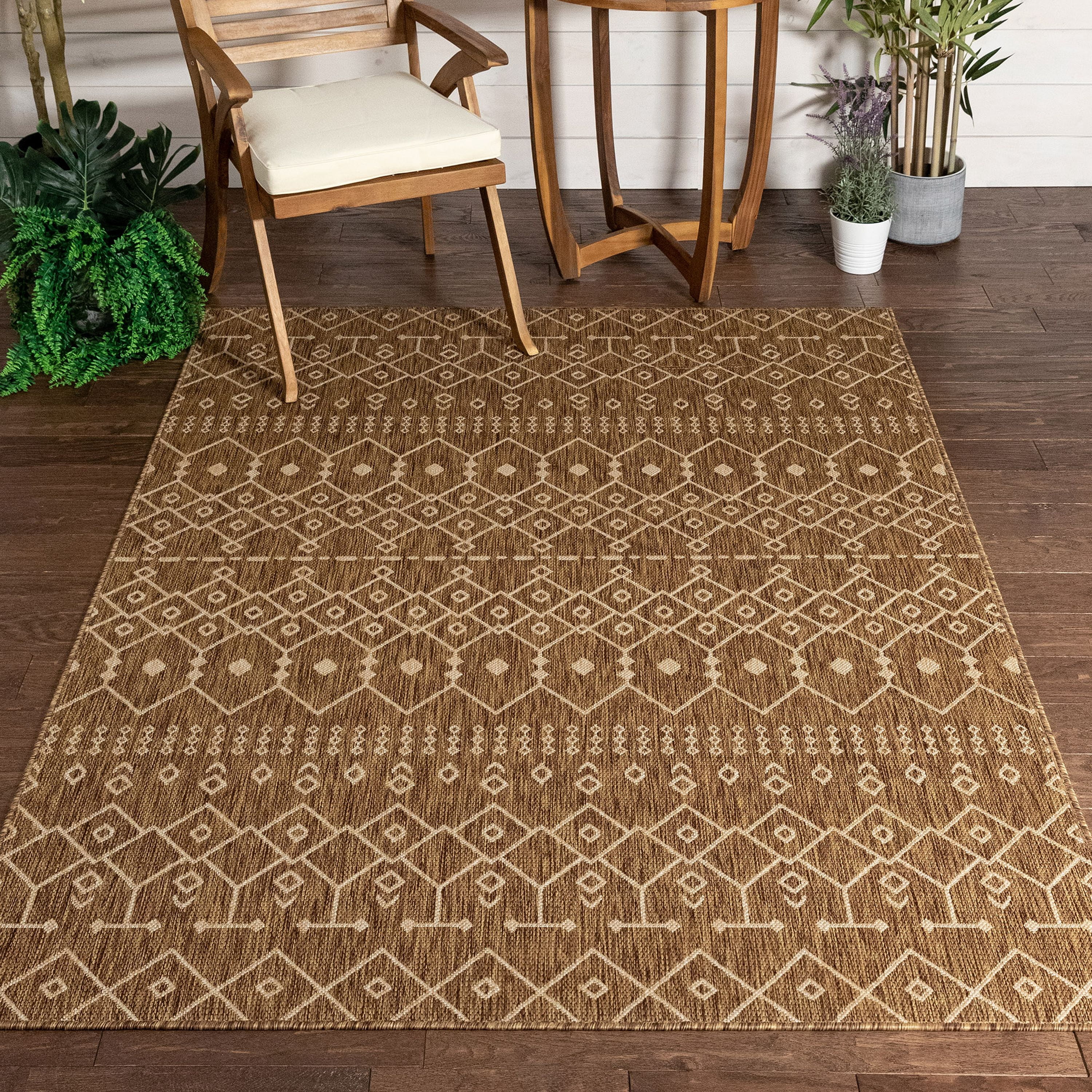 Well Woven Nors Brown Indoor/Outdoor Nordic Lattice Area Rug 6x7 (6'7 ...