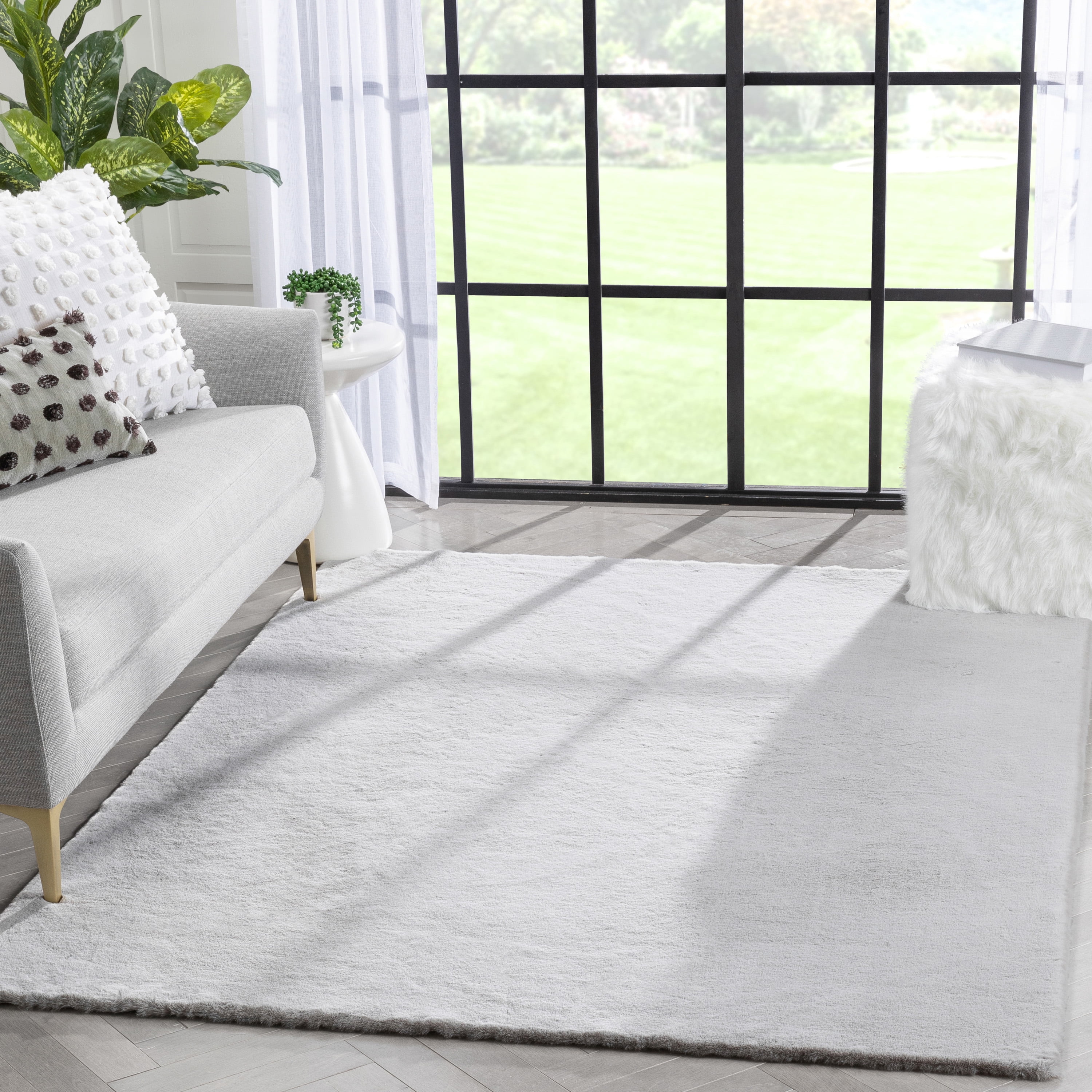 Well Woven Opal Crest Textured Solid White Modern Faux Fur 2'11" Round Rug