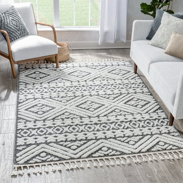 Well Woven Salem Eliana Tribal Geometric Chevron pattern Dark Grey White High-Low Textured 5'3" x 7'3" Area Rug