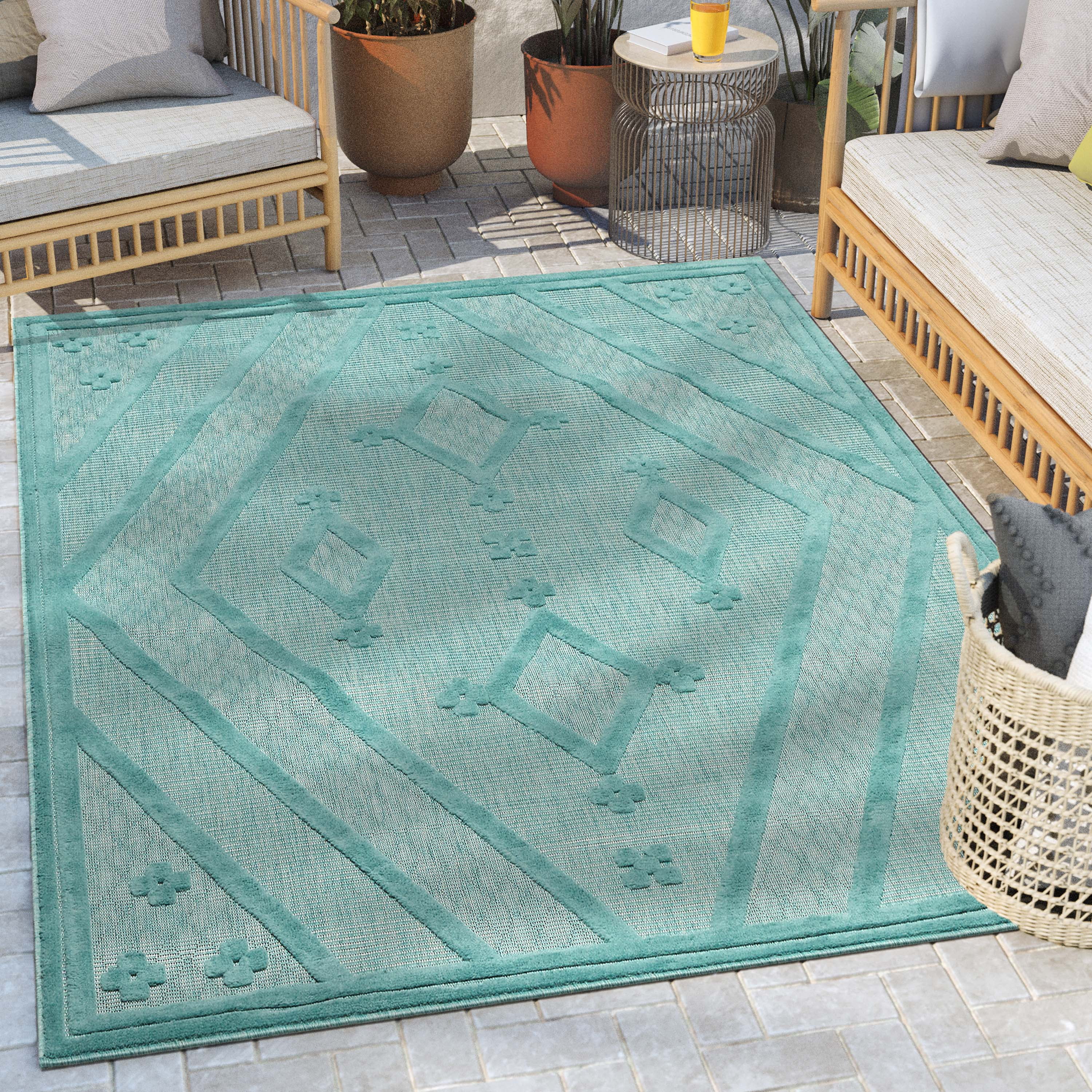 Sila Mali Teal 5'3" x 7'3" Geometric Synthetic Indoor/Outdoor Rug