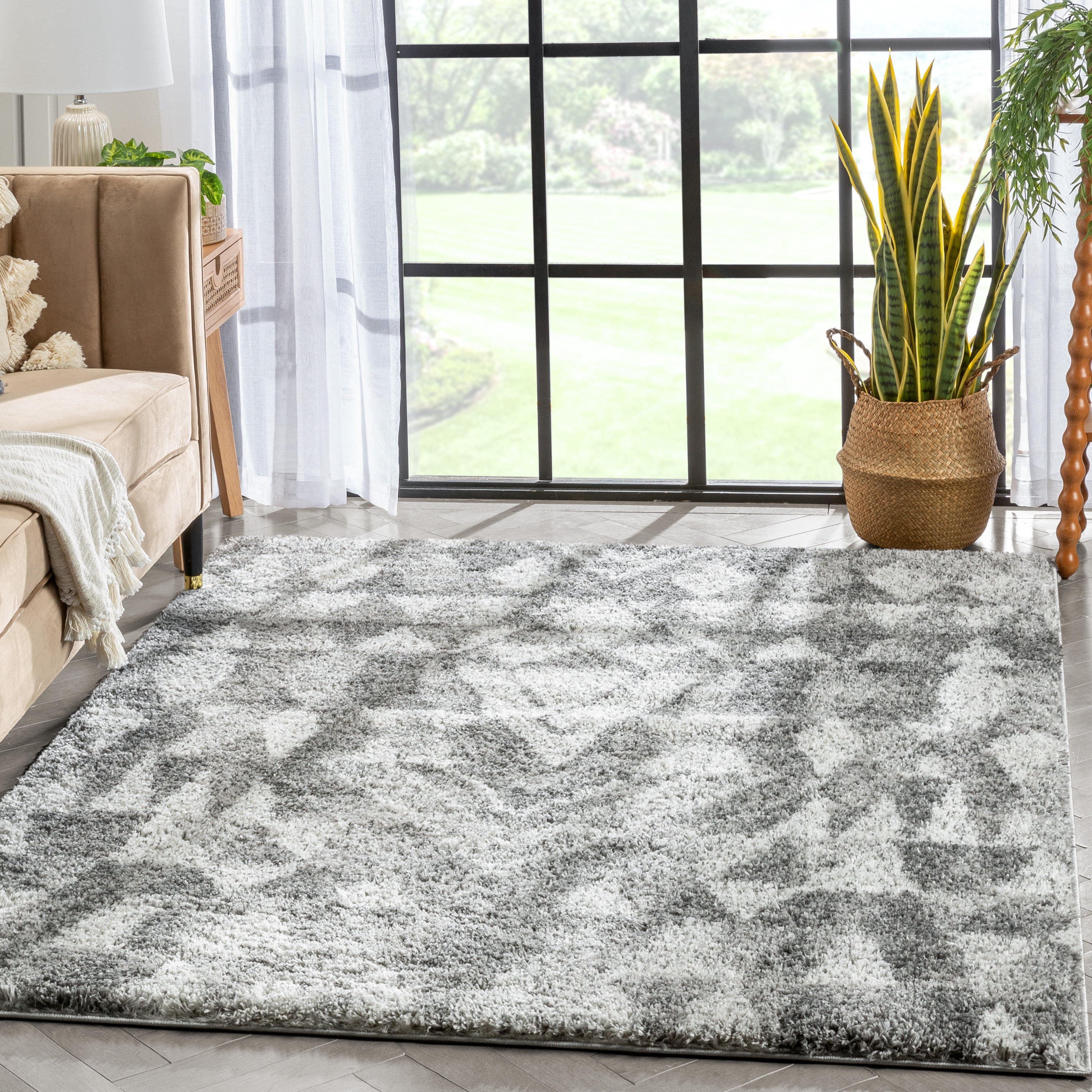 Celeste Modern Shag Geometric Gray Area Rug 3'11" x 5'3"