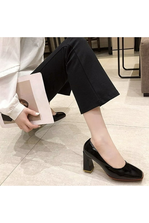 Small Fragrant Style Round-toe Pearl French Retro Mary Shoes For Women Flat Shallow Mouth Gentle Patent Leather Spring