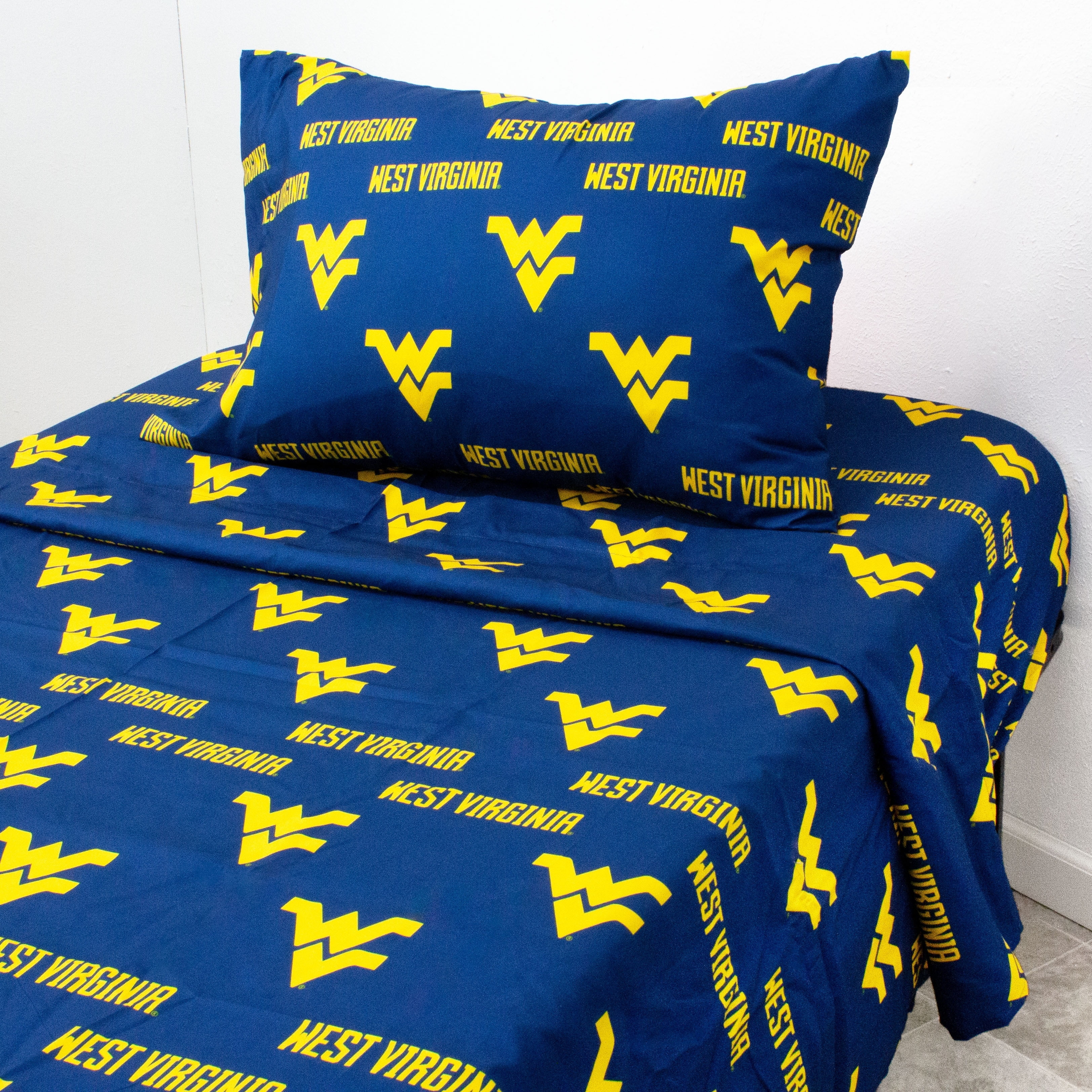 West Virginia Mountaineers 100% Cotton Sheet Set Blue King