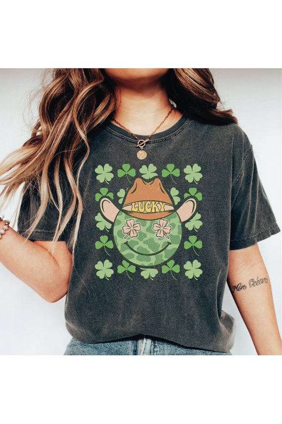 Western St Patrick’s Day Shirt, Smile Face St. Patricks Day T-Shirt, Shamrock Shirt, Irish T-Shirt LS837