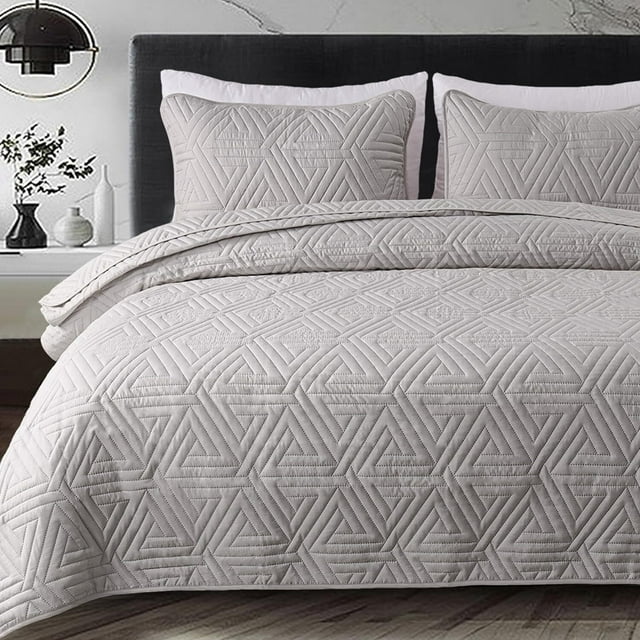 Whale Flotilla 3Piece Californian King Size Quilt Set/Bedspreads