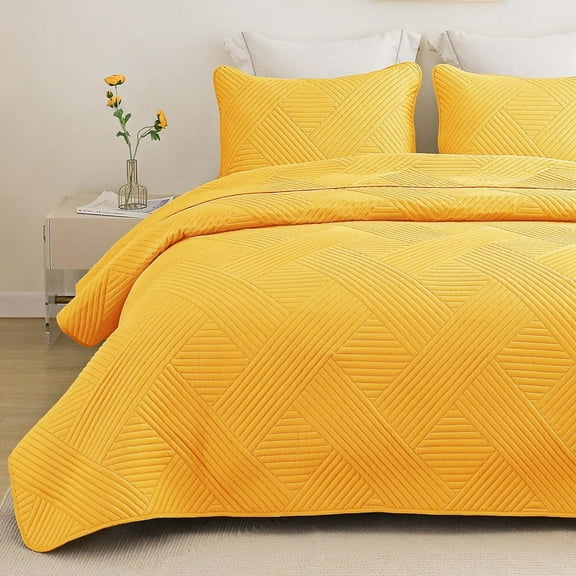 Whale Flotilla King Quilt Set, Soft Lightweight Quilts Bedspreads Coverlet with Embossed Pattern, Bedding Sets with Pillow Shams, Reversible Bed Cover for All Seasons, 96x104 Inches, Yellow