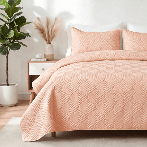 Whale Flotilla Queen Size Quilt Set, Soft Ultrasonic 90x96 Inch Bedding Set, Lightweight Bedspread Coverlet with Vintage Pattern, Reversible Bed Cover for All Seasons,Blush Pink