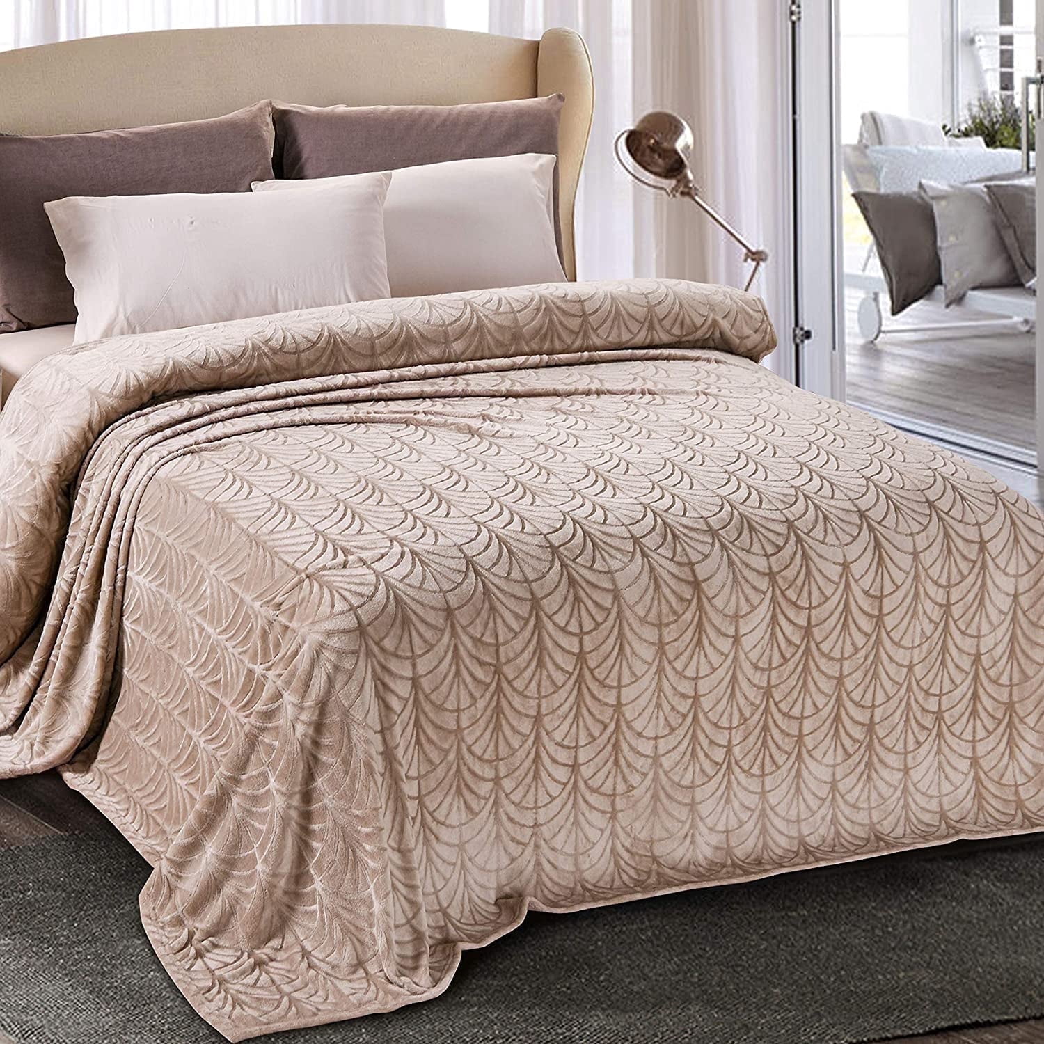 Whale Flotilla Flannel Fleece 60"x80" Twin Size Throw Blanket, Soft Fluffy Velvet Bedspread with Vintage Pattern, Warm Lightweight All-Season Coverlet, Champagne