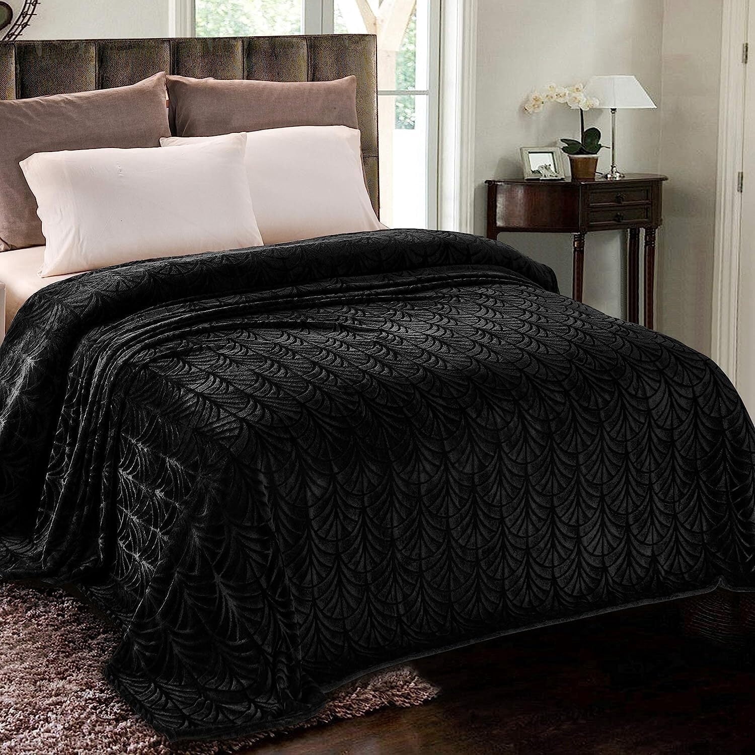 Whale Flotilla Flannel Fleece 60"x80" Twin Size Throw Blanket, Soft Fluffy Velvet Bedspread with Vintage Pattern, Warm Lightweight All-Season Coverlet, Black