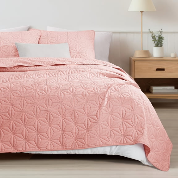 Whale Flotilla Microfiber King Size 96"x 104" Quilt Set Lightweight Quilted Bedspreads Coverlets Set with Stars Pattern, Blush Pink