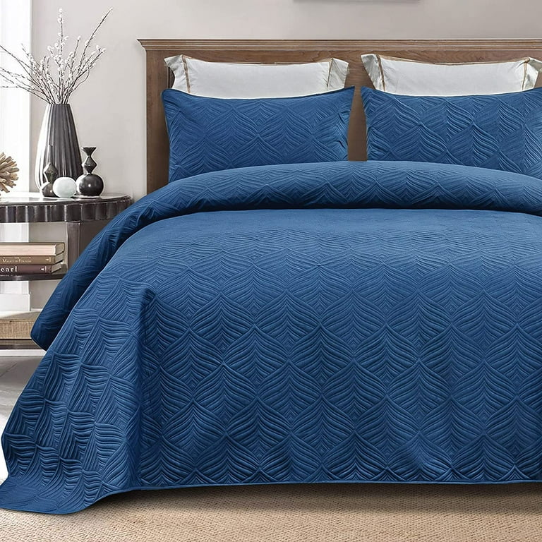 Queen size quilts and coverlets deals