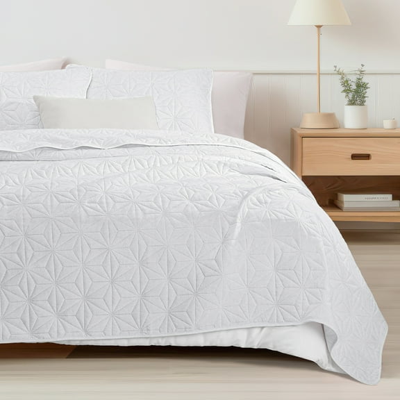 Whale Flotilla Microfiber Twin Size 68"x 88" Quilt Set Lightweight Quilted Bedspreads Coverlets Set with Stars Pattern, White