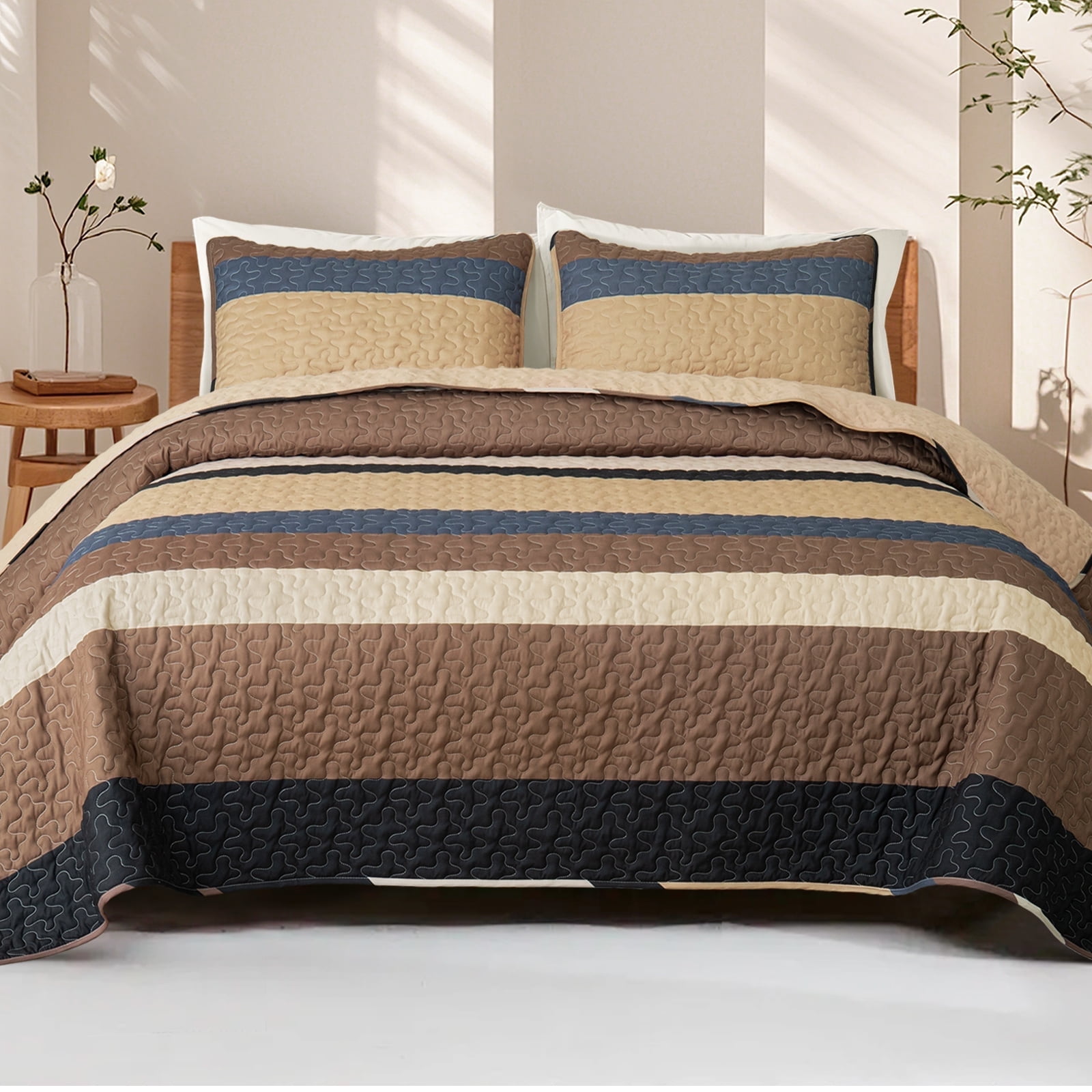 Whale Flotilla Reversible Ultra Soft Printed Quilts Queen Size, Lightweight Patchwork Geometric Stripes Bedspreads Coverlets Queen Quilt Bedding Set with 2 Pillow Shams for All Seasons, Camel