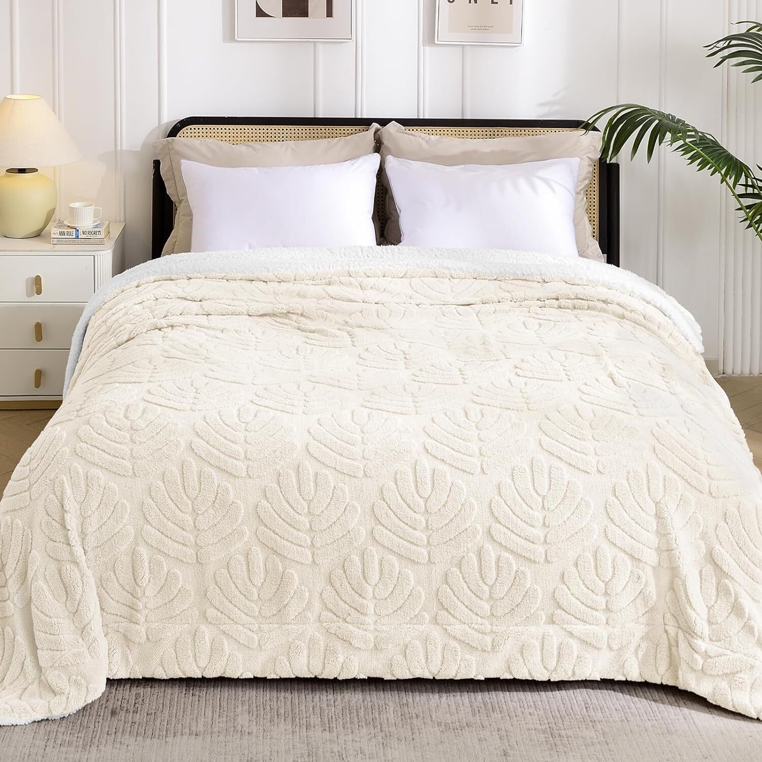 Whale Flotilla Sherpa Fleece Blanket for Queen Size Bed, Reversible Lightweight Blankets Warm