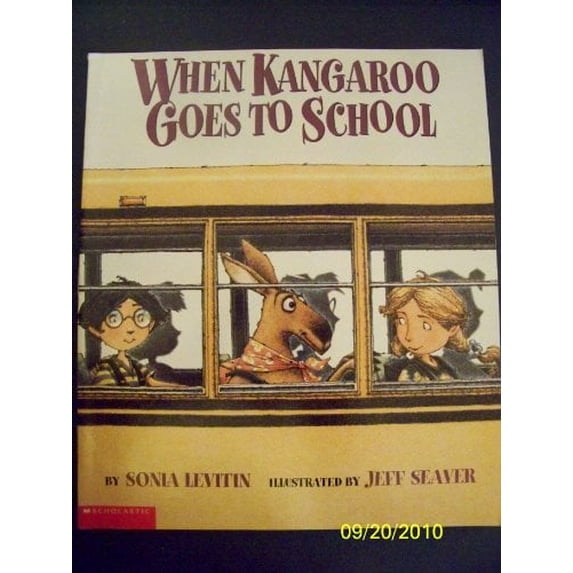 Pre-Owned When Kangaroo goes to school (Paperback) 0439391253 9780439391252
