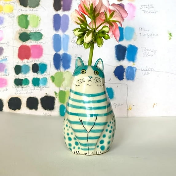 Whimsical Hand-Painted Cat Vase Collection, Whimsical Handmade Polka Dot Cat Vase Flower, Funny Flower Vases Unique Handmade Tiny Animal Vases for Home Decor (Green)