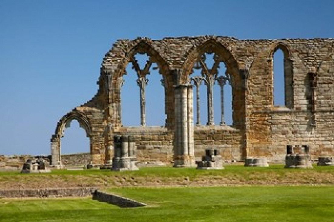 Whitby Abbey ruins (built circa 1220) Whitby North Yorkshire England Canvas Art - David Wall DanitaDelimont (38 x 25)
