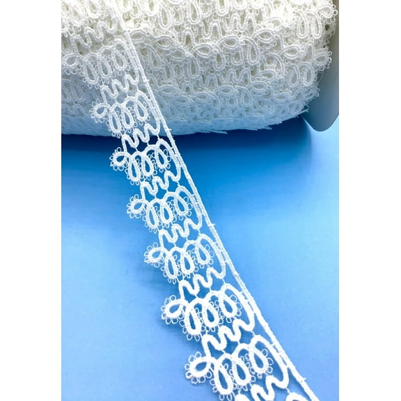 White 1.5" Contemporary Venice Swirl