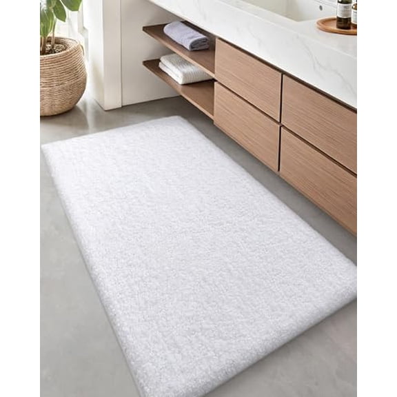 White Bathroom Rugs, 24"x43" Non Slip Bath Runner Rug, Absorbent, Soft, Washable, Microfiber Bath Mat Bathroom Carpet