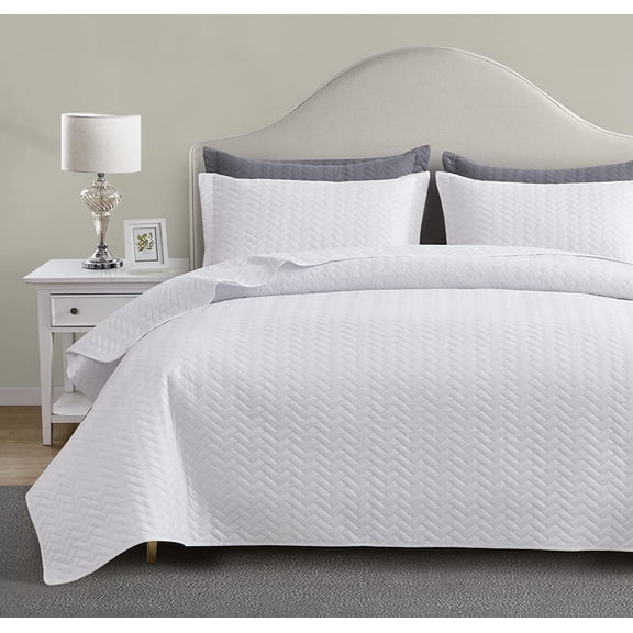White Chevron Quilt Set King Size Lightweight All Season Bedspread 3 Piece