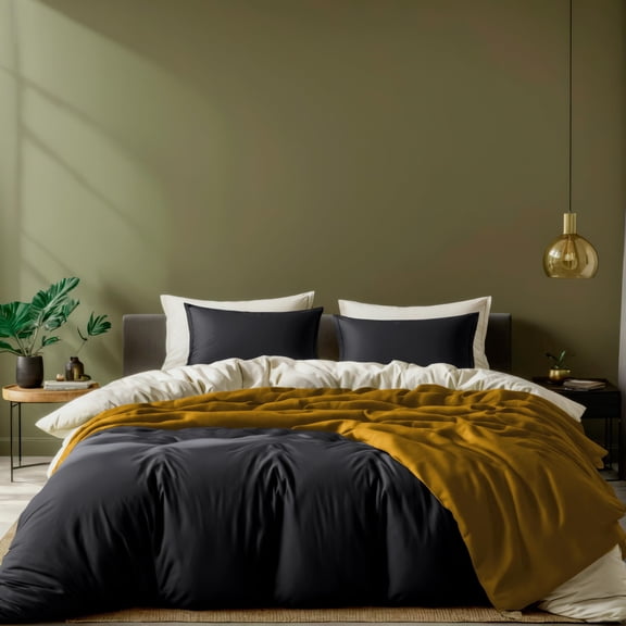 White Classic Luxury Collection 3-Piece Microfiber Zippered Duvet Cover Set, Black, Queen, 90 x 90