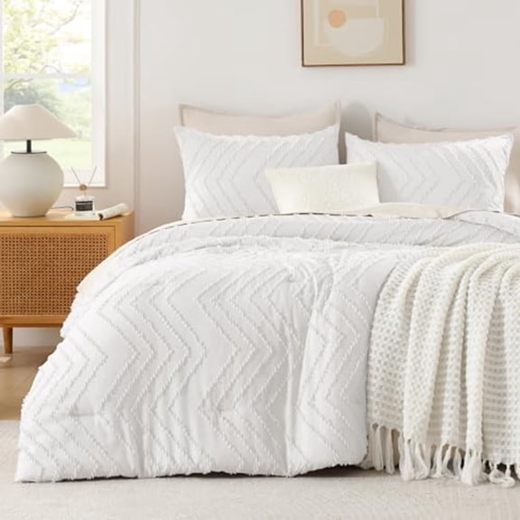 White Comforter Queen Boho Soft Fluffy Warm Lightweight Bedding Comforter Sets for Queen Bed 3 Pieces Chevron Tufted Aesthetic Microfiber Lightweight Comforter Set