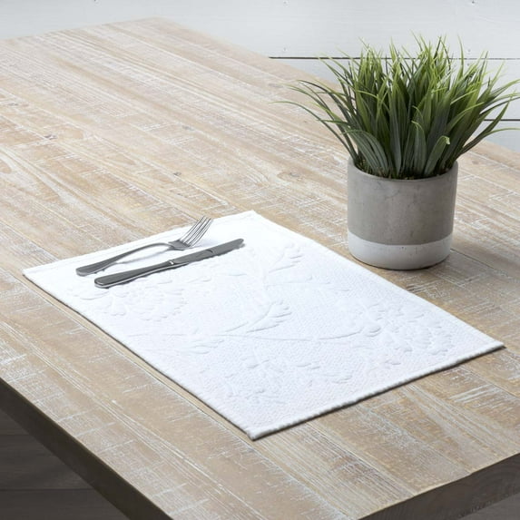 White Farmhouse Tabletop Kitchen Carly Cotton Enzyme Washed Floral / Flower Rectangle Placemat Set of 6