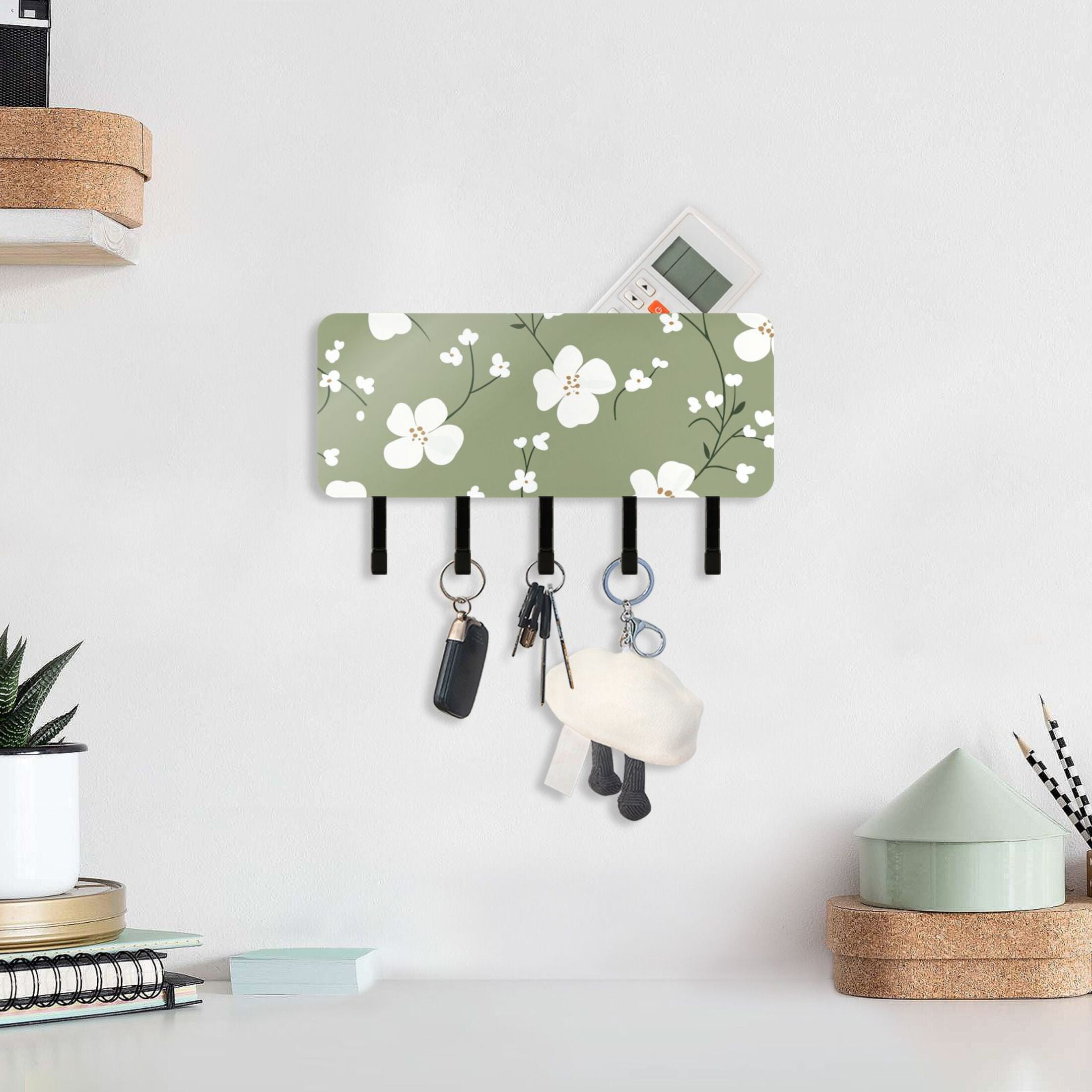 White Flowers in Green Key Holder for Wall Mail Holder Organizer with 5 ...