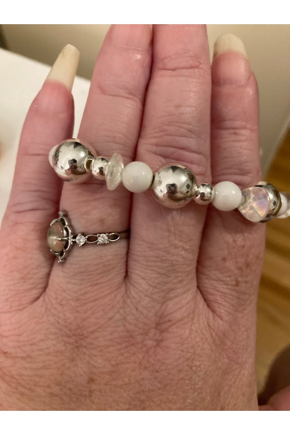 White Fox stretch bracelet