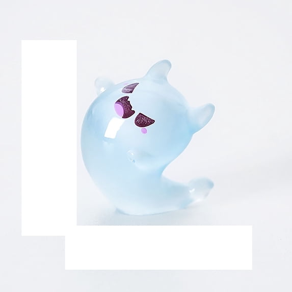 White Ghost Decor,Cute Ghost Halloween Table Decor,Cute Ghost Halloween Decorations,Mini Luminous Ghost Miniature Figurines Assorted Spooky in Dark Resin Ghost Figures For Garden Cake Topper