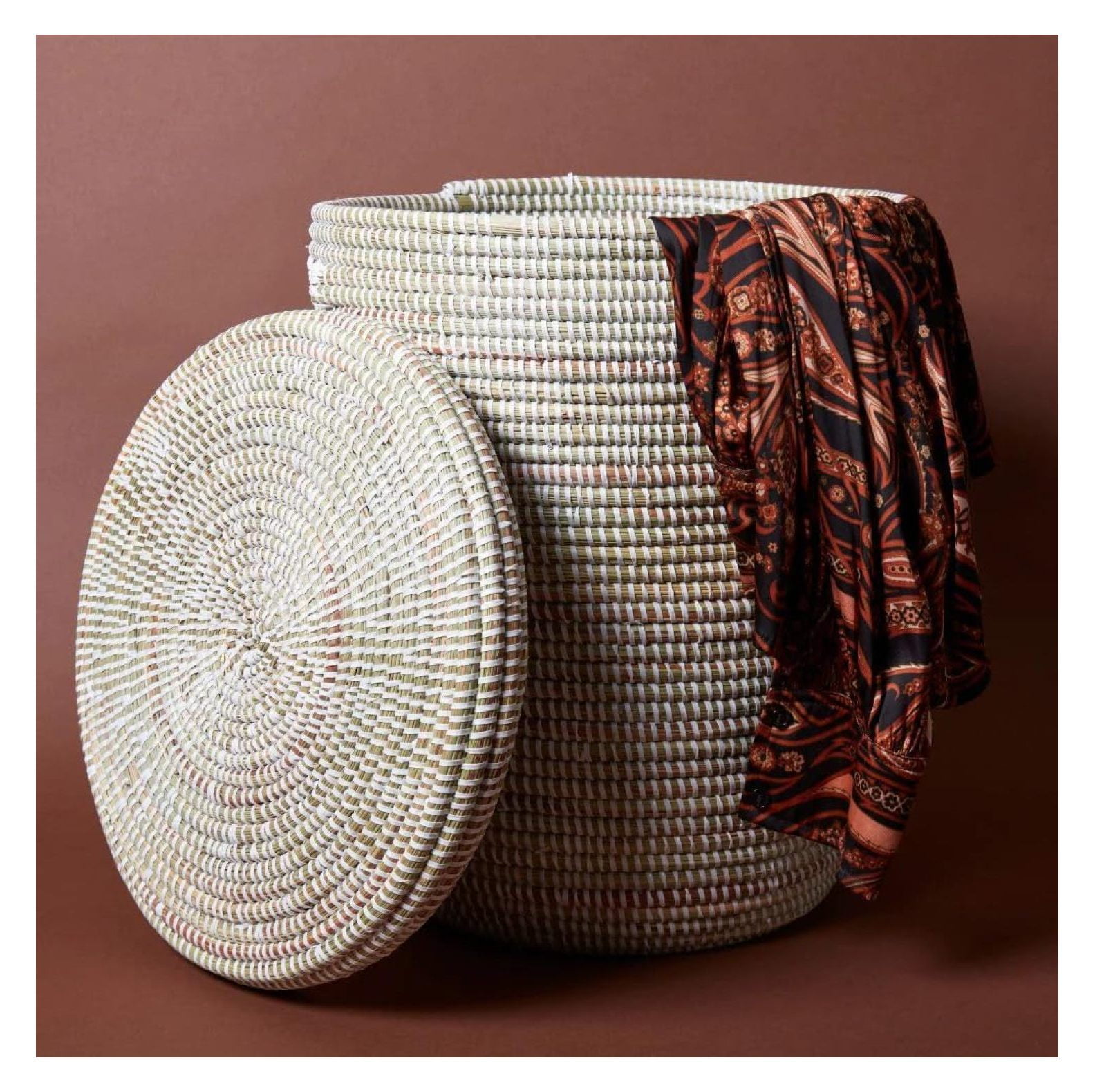 White Grass Basket Flat Lid