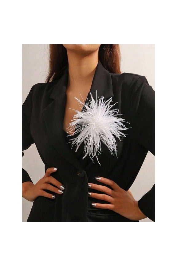 White Handmade Bohemian Feather Flower Brooch Pin For Women, Elegant Statement Accessory For Daily Wear, Party Or Banquet