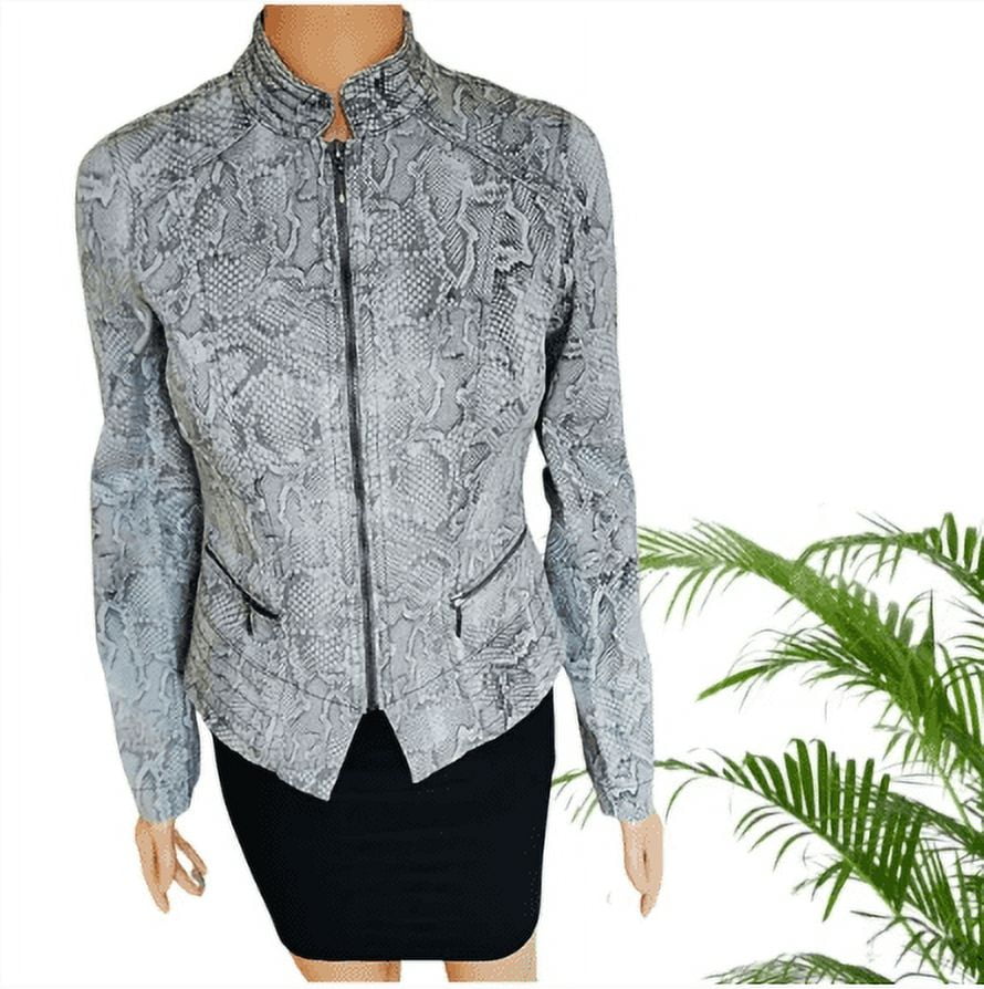 Black House White Market