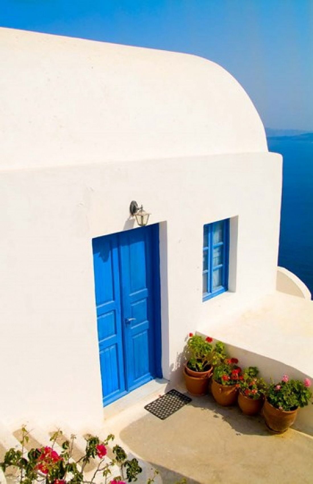 White House Oia Santorini Greece Canvas Art - Bill Bachmann  DanitaDelimont (22 x 34)