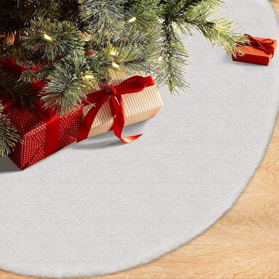 White Plush Christmas Tree Skirt for Xmas Party Ornaments and Under Tree Mat Decoration During Holidays