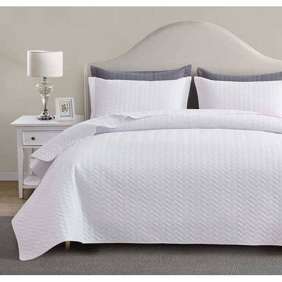 White Quilt Set Queen Size Lightweight Bedspread Ultrasonic Chevron Pattern Light Coverlet For All Season Comforter Bedding Decor - 3 Piece Full Bed Cover Sets