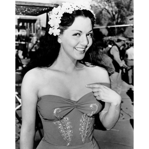 White Savage Maria Montez On-Set 1943 Photo Print (16 x 20)