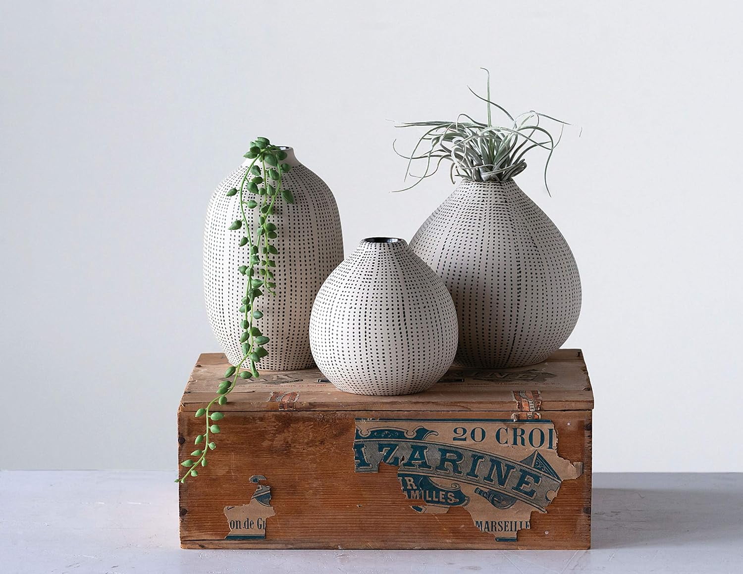 Chic White Ceramic Bouquet Vases with Textured Black Dots (Set of 3)