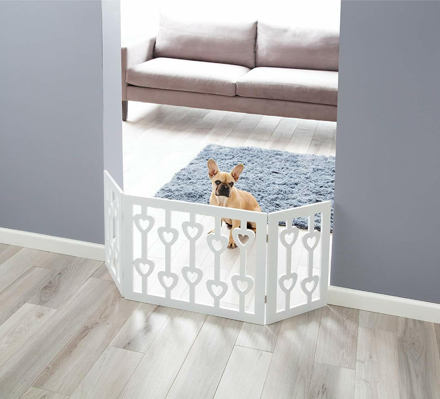 White Wooden Hearts Folding Pet Gate Free Standing Indoor / Outdoor