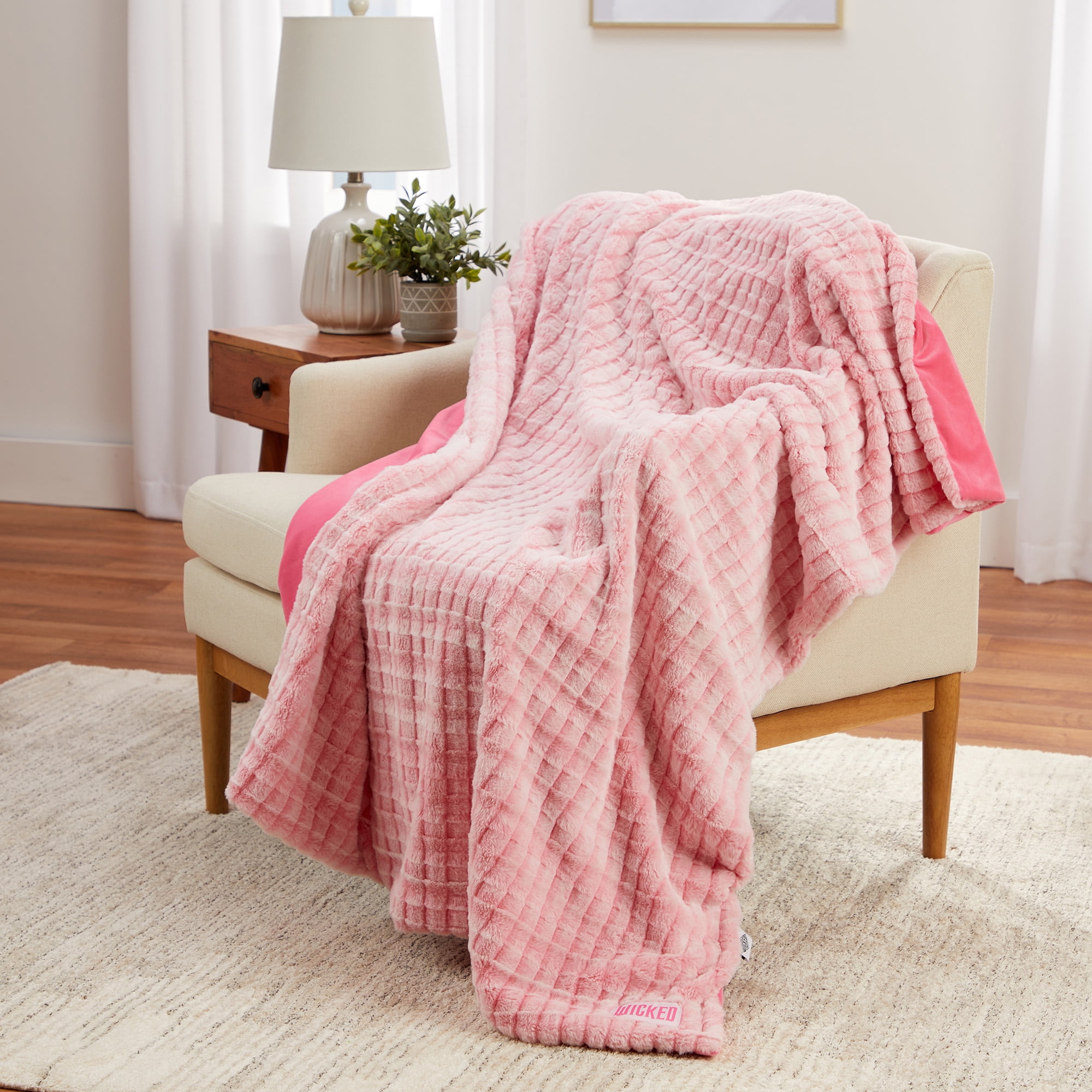 Wicked Faux Fur Throw, 46 x 60, Pink