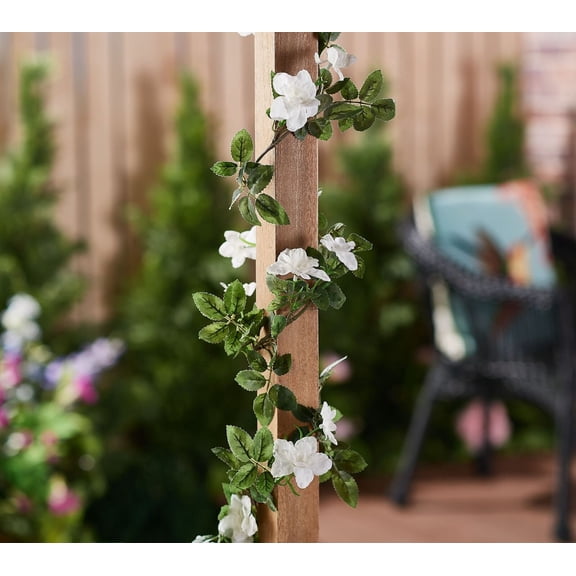 Wicker Park 5' Long Wispy Floral Indoor/Outdoor Garland in Ivory