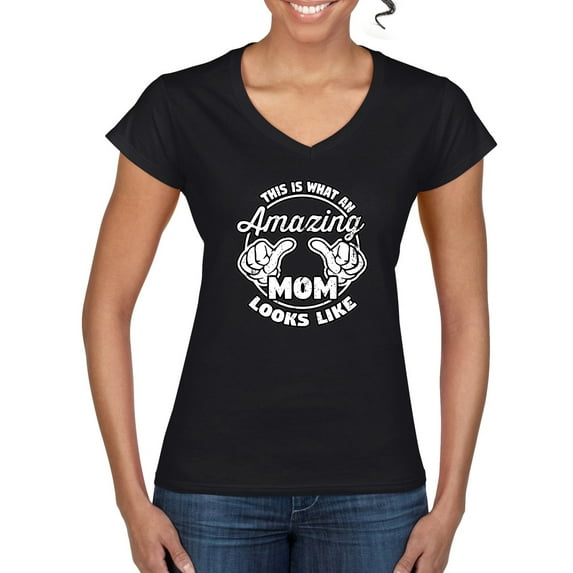 Wild Bobby, This is What an Amazing Mom Looks Like, Mother's Day, Women Standard V-Neck Tee, Black, Small