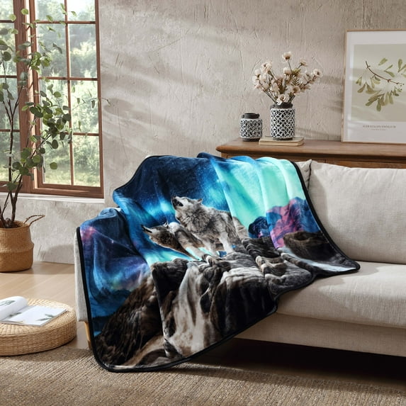 Wild frontier Wolves Throw