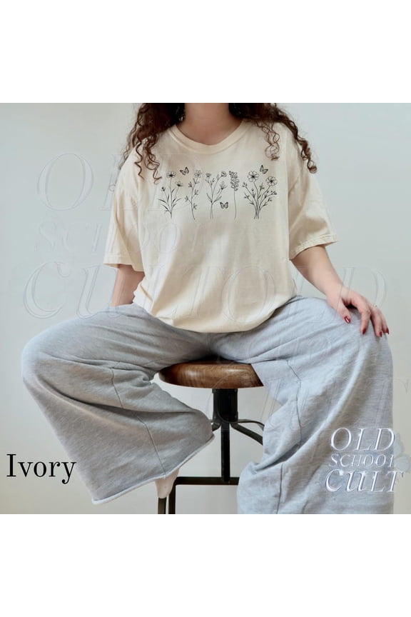 Wildflowers Vintage 90s Style Tshirt, Retro Y2k Flower Lovers Shirt, Bloom Shirt, Botanical Lovers Shirt, Butterfly Tee