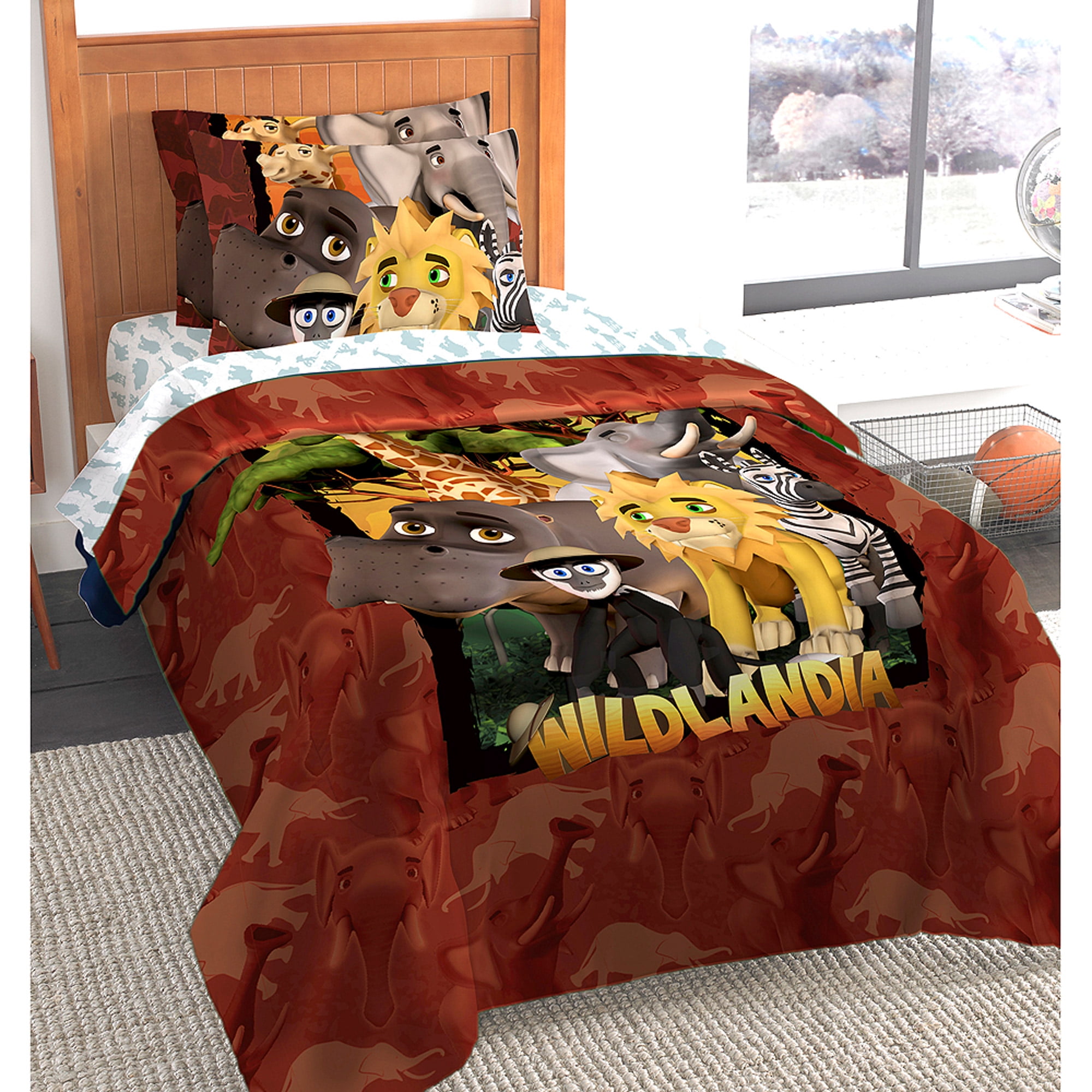 Wildlandia Twin/Full Bedding Comforter Set with AR Technology by The